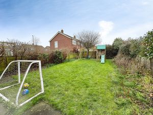 Photo 9- click for photo gallery